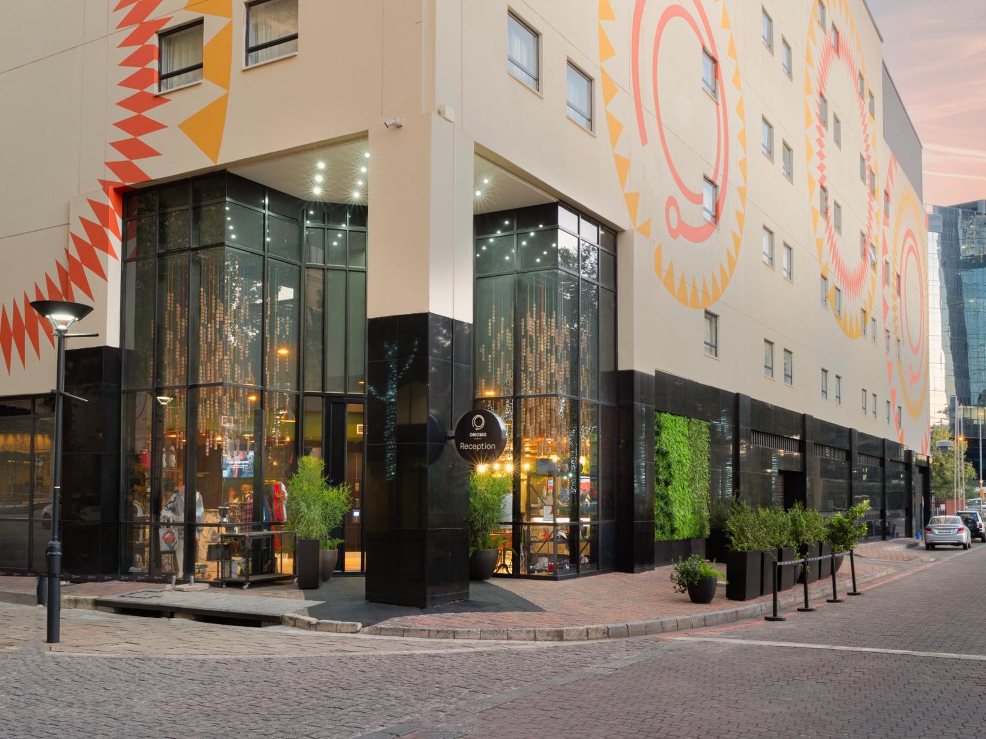 Onomo Hotel Johannesburg Sandton Exterior photo