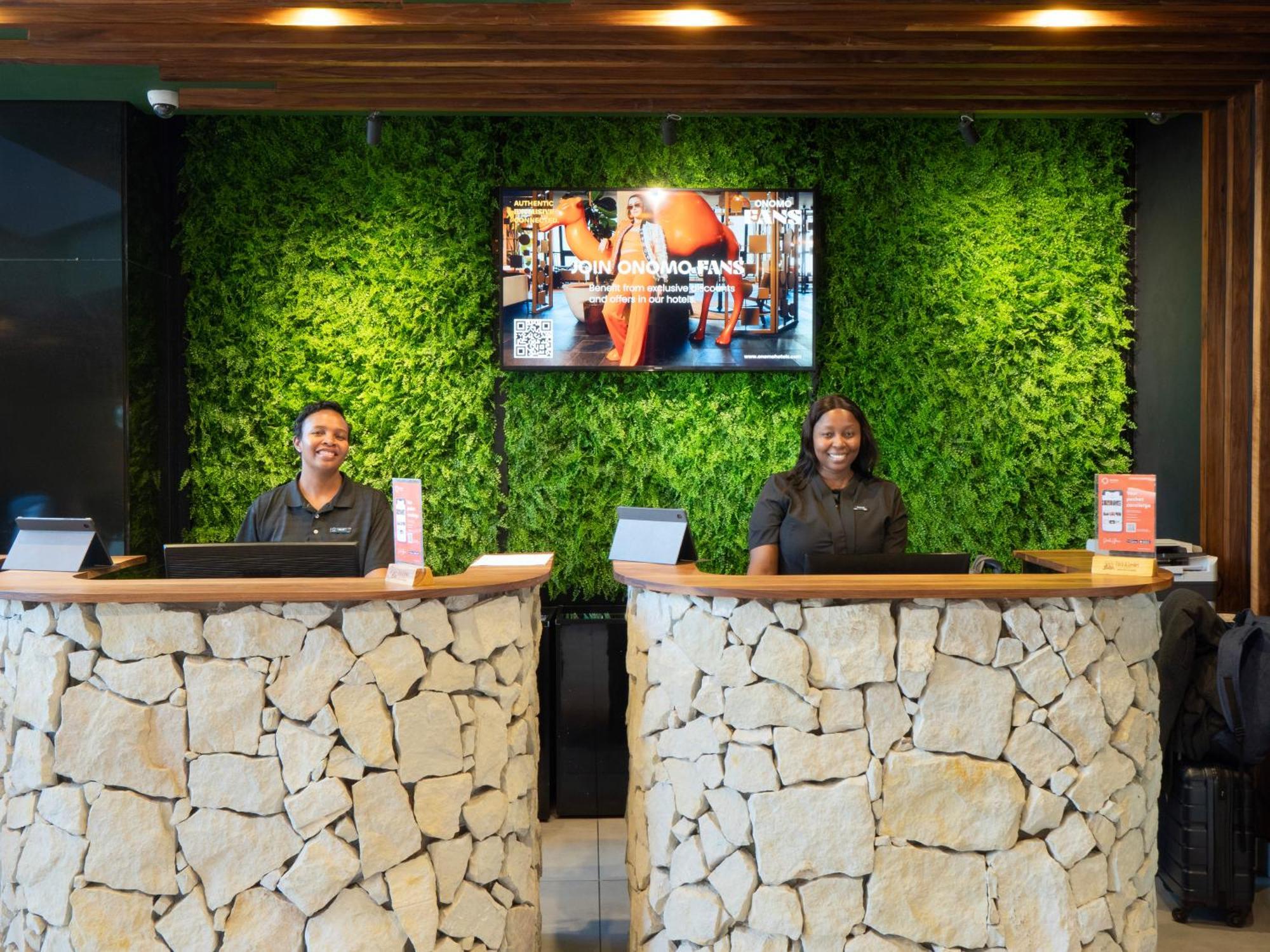 Onomo Hotel Johannesburg Sandton Exterior photo
