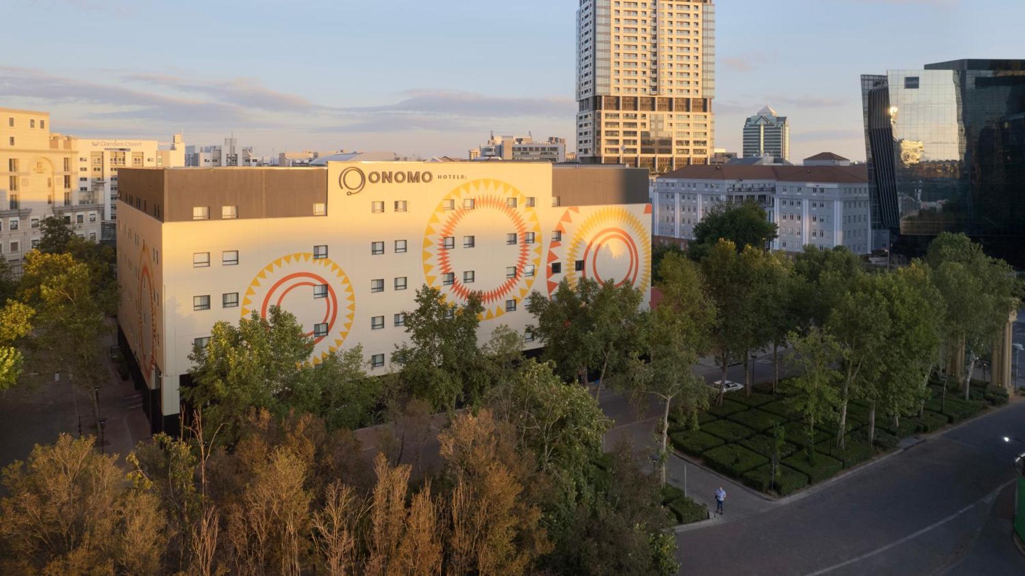 Onomo Hotel Johannesburg Sandton Exterior photo